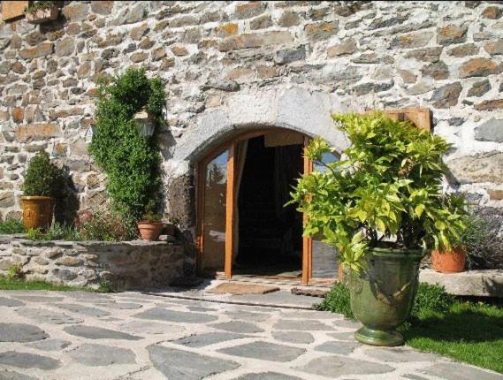 Le Francillon Bed & Breakfast Les Estables Bagian luar foto