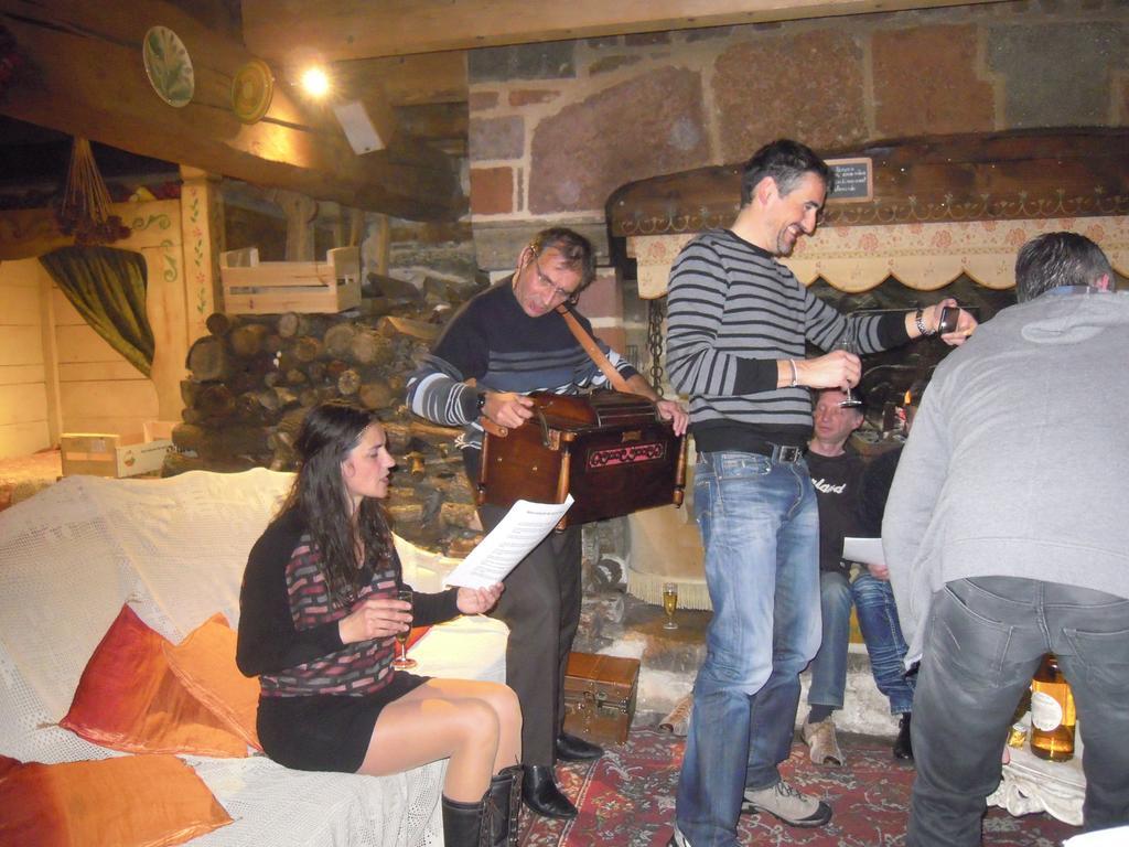 Le Francillon Bed & Breakfast Les Estables Bagian luar foto