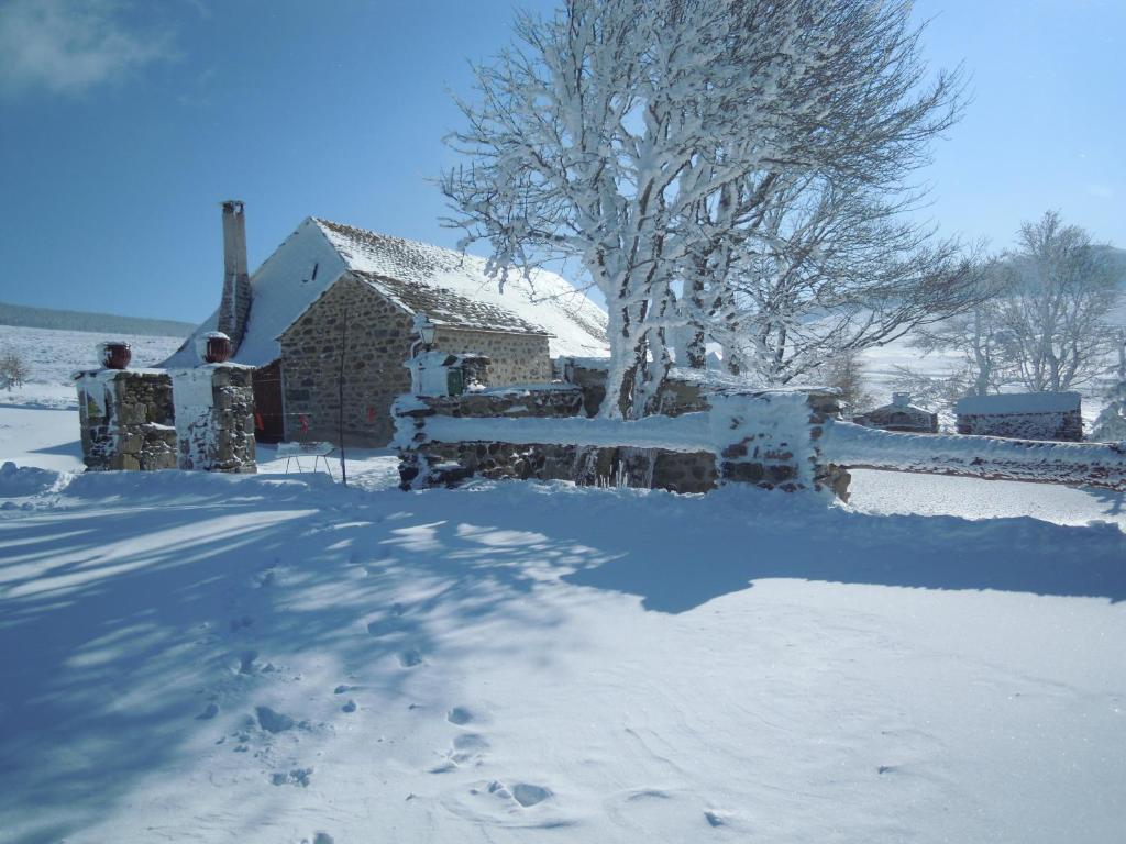 Le Francillon Bed & Breakfast Les Estables Bagian luar foto